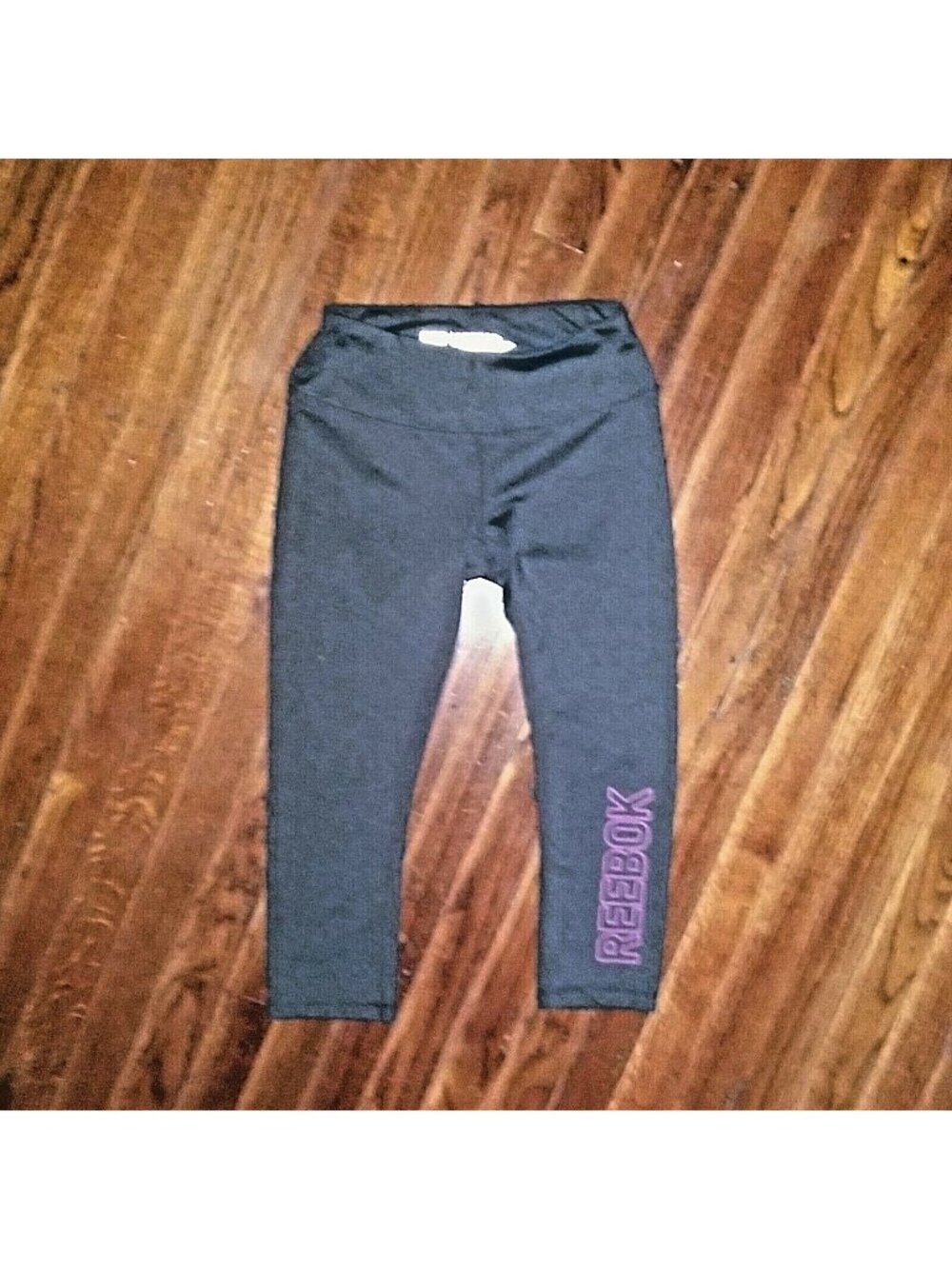 Reebok Women’s Capri Leggings Gray Pink Size XS Logo Hideaway Pocket Activewear